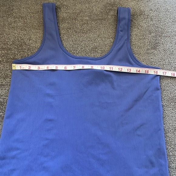 NWOT Athleta Renew Scoop Neck Tank Dark Adonis Blue Size L - Picture 3 of 5